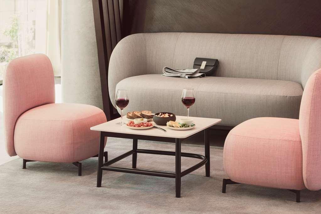 Okko Hotels Paris La Defense Nanterre Restoran gambar