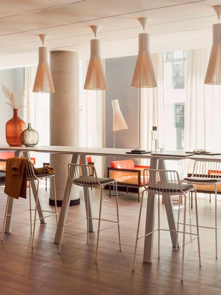Okko Hotels Paris La Defense Nanterre Restoran gambar